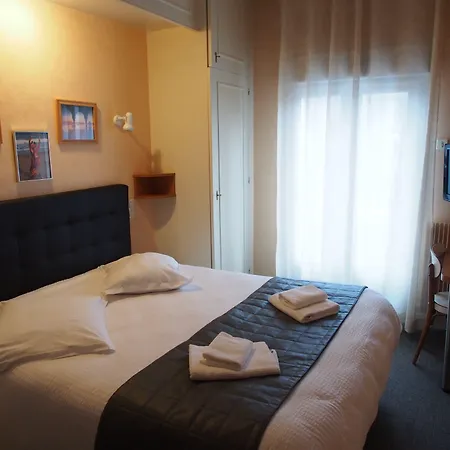 فندق De L'aviation