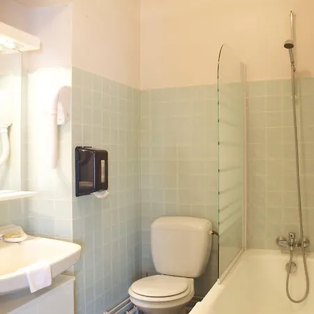 De L'aviation 3* لا بوربول