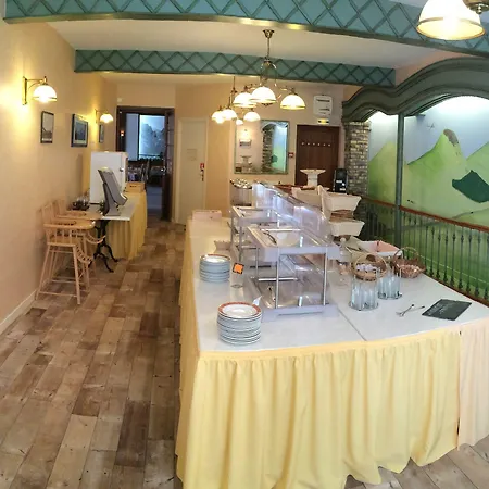 De L'aviation 3* لا بوربول