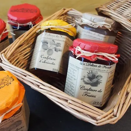 De L'aviation 3* لا بوربول