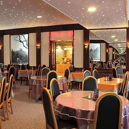 De L'aviation Hotel 3*