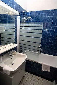 De L'aviation Hotell 3*
