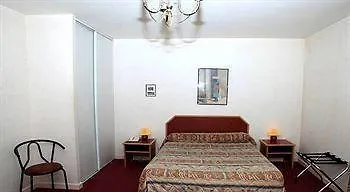 De L'aviation Hotell 3*