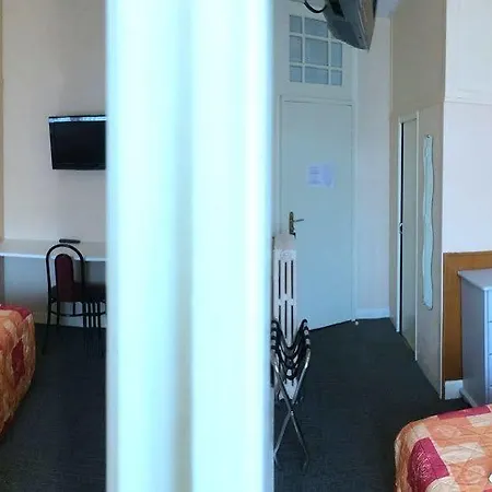 فندق De L'aviation لا بوربول